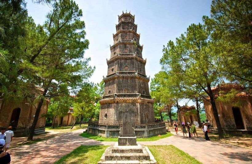 Hue: Private Dragon Boat, Pagoda, and Royal Tomb Tour - Why the dragon boat is the right beginning
