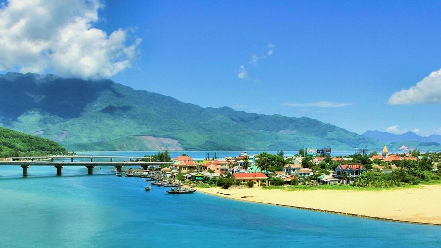 Hue to Hoi An by bus: Hai Van Pass, Lang Co, Marble mountain - Why this bus beats a plain Hue to Hoi An transfer