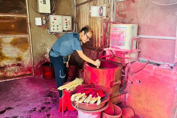 Incense Village, Hat & Lacquer Artisanal Tour Options From Hanoi - Ha Thai lacquer village on the full-day route