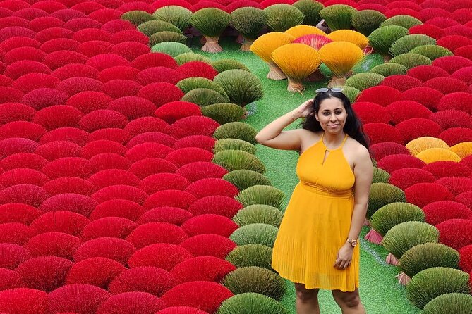 Instagram Incense Quang Phu Cau Village Tour with Train Street - Making the most of the photo opportunities