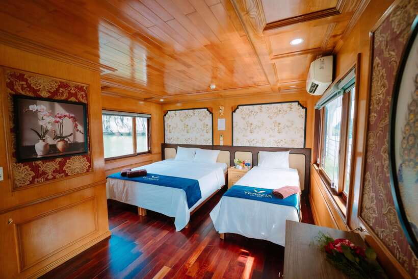 Lan Ha Bay: 2-Day Cruise with Meals, Activities and Pickup - Why Lan Ha Bay works better for an overnight cruise