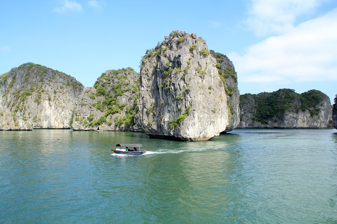 Lan Ha bay Boutique cruise 3D/2N: Kayaking - Swimming & Biking Viet Hai villages - Cabins, meals, and the level of comfort