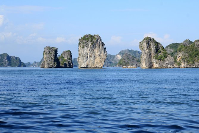 Lan Ha bay Boutique cruise 3D/2N: Kayaking - Swimming & Biking Viet Hai villages - What to pack for an active three-day cruise