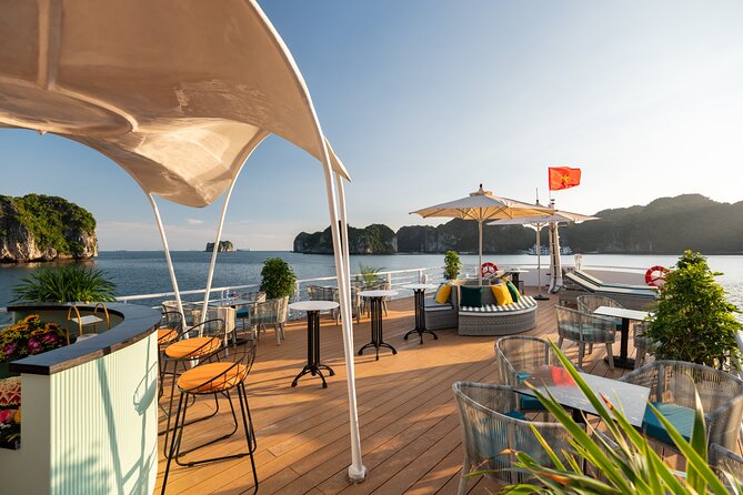 Lan Ha Bay Full-Day Tour from Hanoi, Hai Phong - Serenity Cruises - The central bay and its emerald water