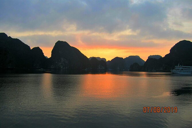 Lan Ha - Ha Long Bay - Dau Be island 2D/1N from Cat Ba in less touristy areas. - Food, swimming, and gear