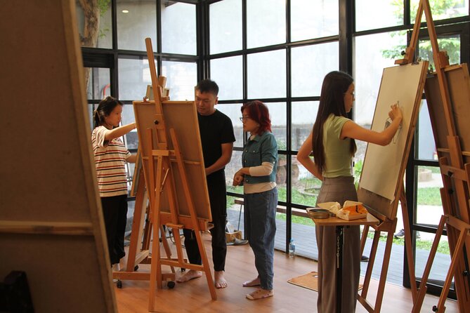 Life Drawing Class - Art Workshop at Art Tutor Hanoi - Paper, Pencils, Charcoal, and Oil Pastels