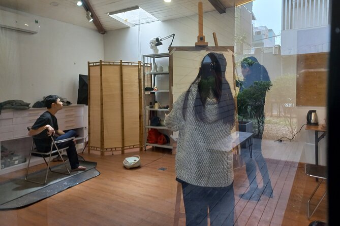 Life Drawing Class - Art Workshop at Art Tutor Hanoi - Finding Ngõ 374 Âu Cơ in Tay Ho