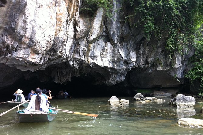 Luxury Hoa Lu Tam Coc Mua Cave Amazing View 1 Day Tour - Guides, group size, and the long return to Hanoi