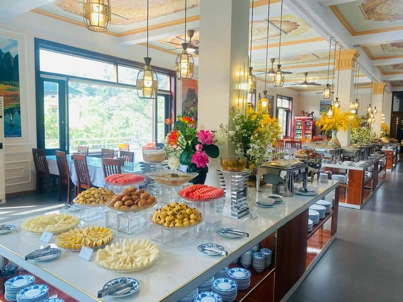 Luxury Limousine Tour: Hoa Lu, Trang An/Tam Coc & Mua Cave - What the $42 price really includes
