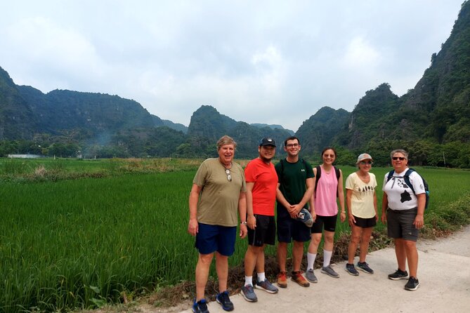 Luxury Ninh Binh Full Day Tour From Hanoi (Trang An - Hoa Lu) - Leaving Hanoi early for the countryside