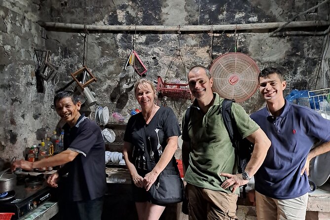 Luxury Ninh Binh Full Day Tour From Hanoi (Trang An - Hoa Lu) - Lunch with a Vietnamese food tradition