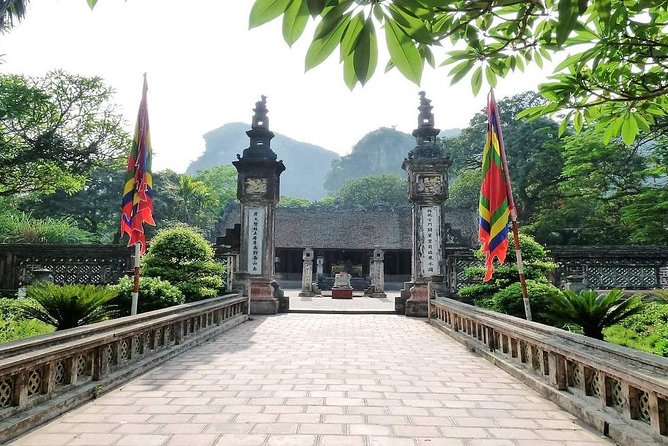 Luxury Ninh Binh: Hoa Lu - Mua Cave - Tam Coc Day Tour from Hanoi - The optional ride from Tam Coc to Bich Dong Pagoda