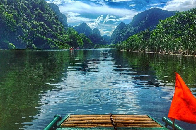 Luxury Ninh Binh: Hoa Lu - Mua Cave - Tam Coc Day Tour from Hanoi - What the $45 price really covers