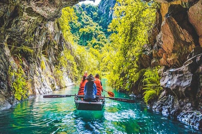 Luxury Ninh Binh Tour to Tam Coc, Mua Cave, Bich Dong Pagoda - Leaving Hanoi in a small limousine van