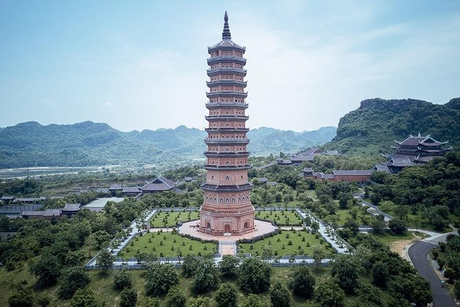 Luxury Ninh Binh Tour to Tam Coc, Mua Cave, Bich Dong Pagoda - The long return to Hanoi