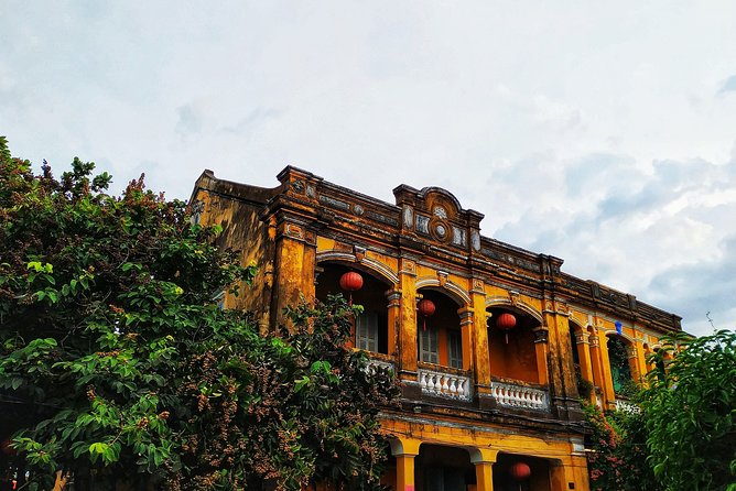 Marble Mountain - Hoi An Ancient Town Sunset Private Tour - The stone-carving village before the mountain