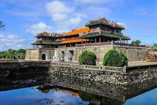 Marble Mountains and Ba Na Hills (Golden Bridge) full day tour - The guide can shape the whole day