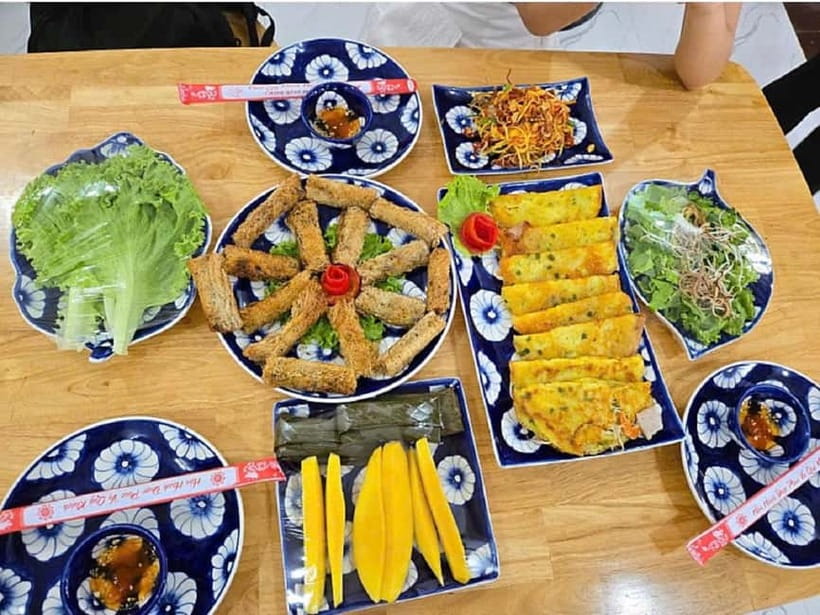 Market Tour, Basket Boat Ride & Cooking Class by Hangcoconut - Lunch is part of the value