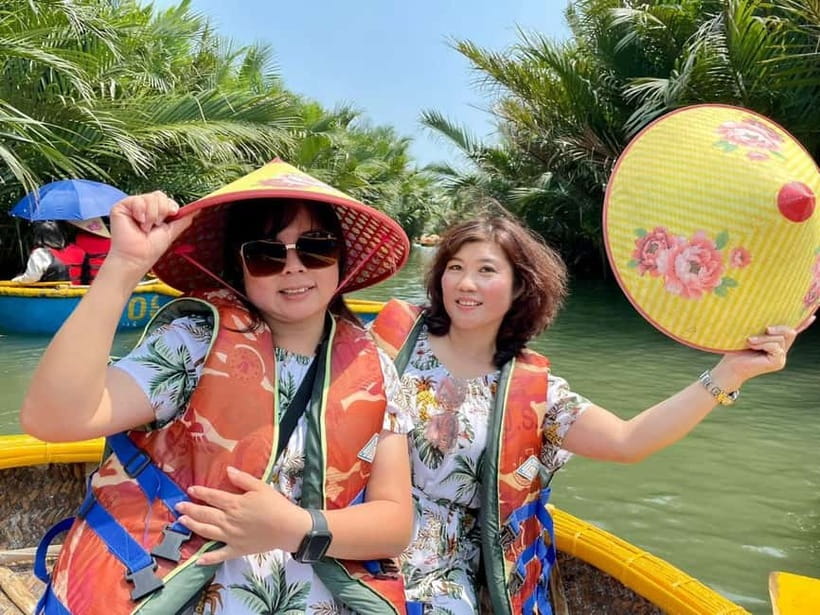 Market Tour, Basket Boat Ride & Cooking Class by Hangcoconut - Pickup from Hoi An or Da Nang