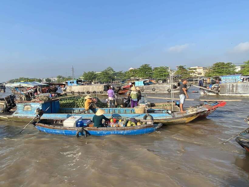 Mekong Delta 2 Days: Floating Markets & Cultural Exploration - Sampan canals, fruit, and family workshops