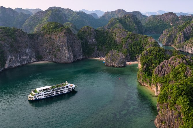 Mon Chéri Cruise 5 star: Unique 2 Days Tuan Chau - Halong bay - Lan Ha Bay - Why two days make a difference on Halong Bay