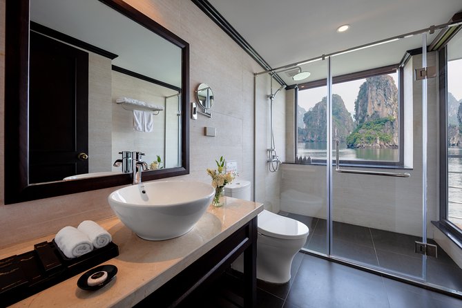 Mon Chéri Cruise 5 star: Unique 2 Days Tuan Chau - Halong bay - Lan Ha Bay - Food, service, and what the price covers