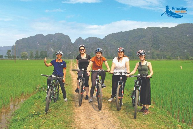 Mua Cave - Tam Coc - Bich Dong Day tour with transfer, local family & bike - The early ride from Hanoi to Ninh Binh