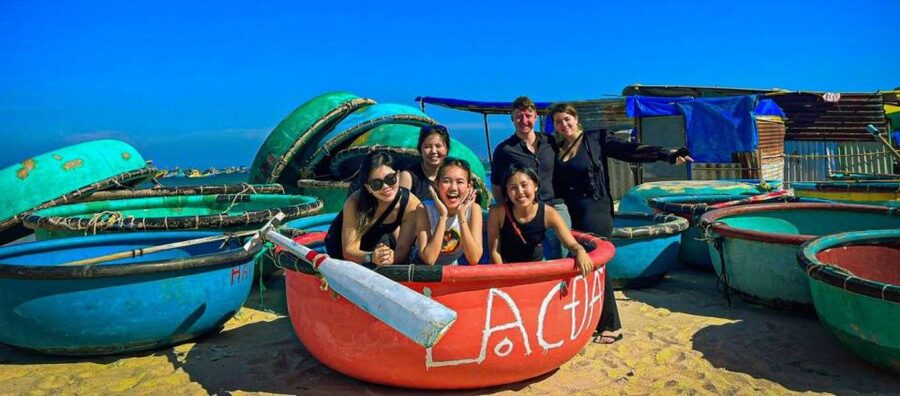 Mui Ne: Sand Dunes Jeep Tour with Friendly English Guide - Should you book the Mui Ne Sand Dunes Jeep Tour?