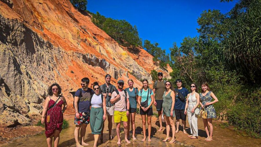Mui Ne: Sand Dunes Jeep Tour with Friendly English Guide - White Sand Dunes: the tour’s main thrill