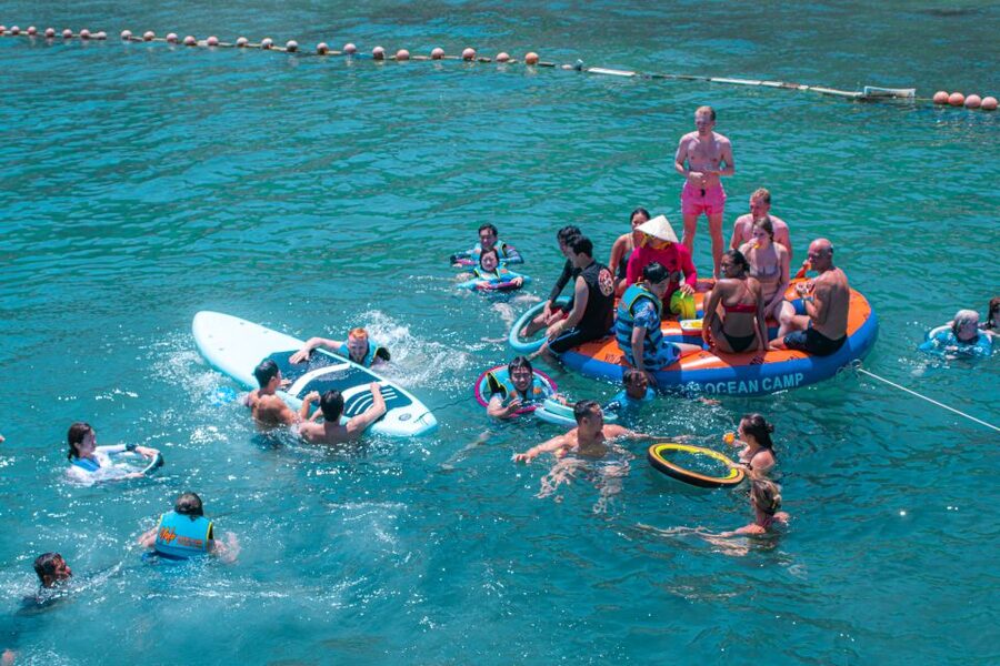 Nha Trang: Coral Reef Snorkeling and Floating Bar Party - Hon Mot and the floating bar