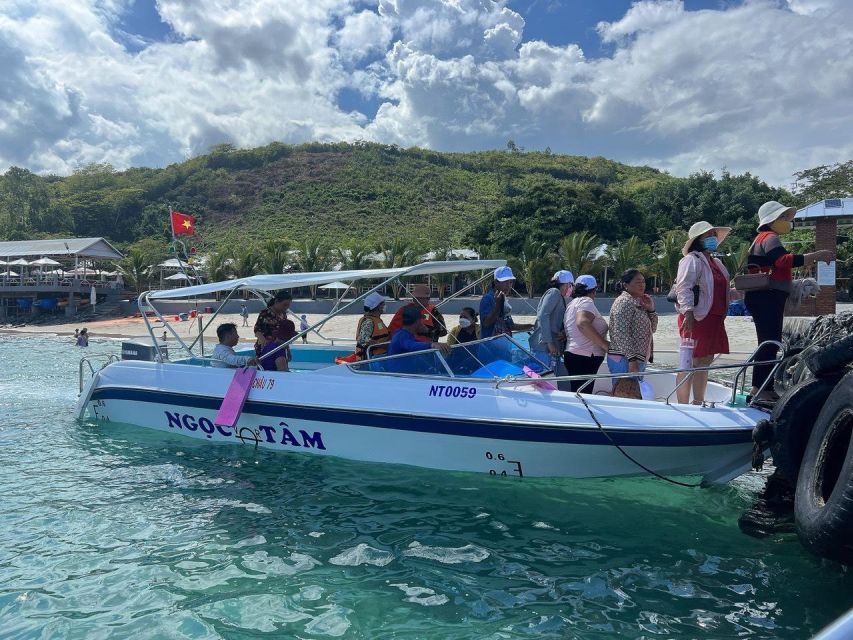 Nha Trang: Hon Mieu and Hon Tam Island Tour with Lunch - The guides can shape the whole day