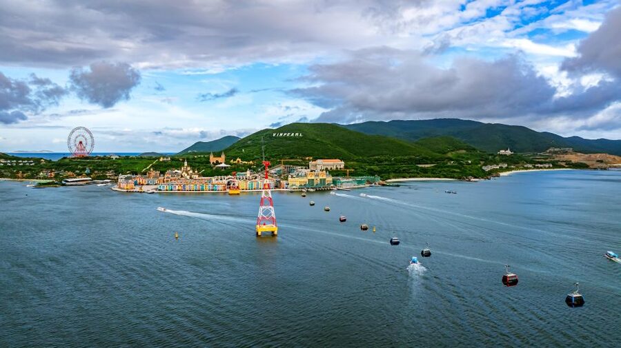 Nha Trang: VinWonders Entry Ticket with Optional Cable Car - Who will get the most from this ticket