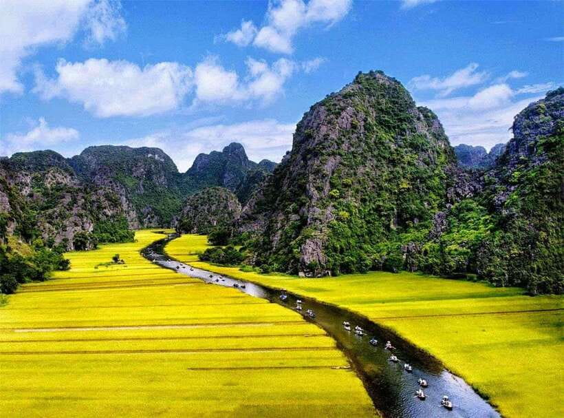 Ninh Binh: Bai Dinh, Trang An, and Mua Cave Small-Group Tour - Mua Cave and the 500-step climb