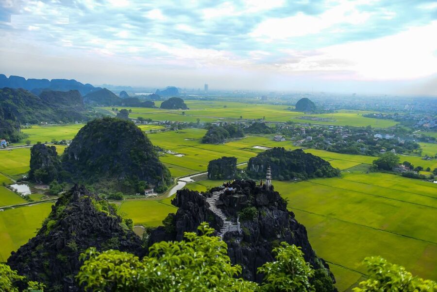 Ninh Binh Daily: Hoa Lu, Mua Cave, Tam Coc, Bike & Swimming - Who should choose this Ninh Binh day trip?