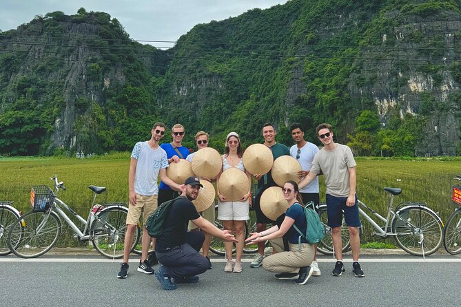 Ninh Binh Day Escape from Hanoi: Local Life, Connection & Tales - An eight-dish lunch in Tam Coc