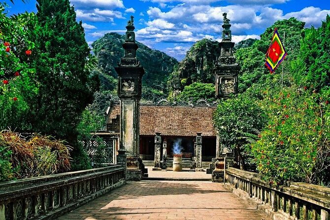 Ninh Binh Day Tour To Visit Hoa Lu -Tam Coc/ Trang An - Mua Cave - Why this Ninh Binh day trip works