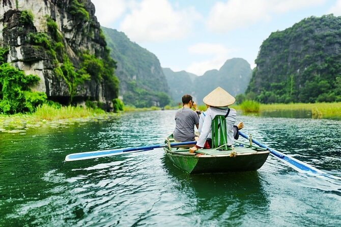 Ninh Binh Day Tour To Visit Hoa Lu - Trang An/Tam Coc - Mua Cave - The buffet lunch and what to expect