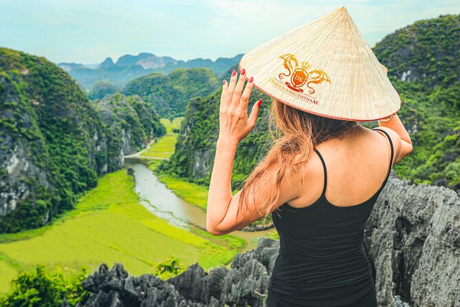 Ninh Binh Day Tour To Visit Hoa Lu - Trang An/Tam Coc - Mua Cave - Guides who make the schedule work