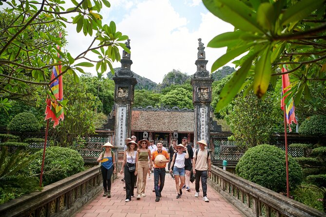 Ninh Binh Day Trip: Hoa Lu-Trang An/Tam Coc-Mua Cave-Cycling-Boat - Hoa Lu temples and the first bicycle ride