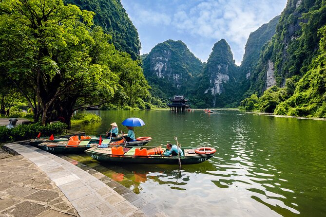 Ninh Binh Day Trip: Hoa Lu-Trang An/Tam Coc-Mua Cave-Cycling-Boat - The guides can make or break the day