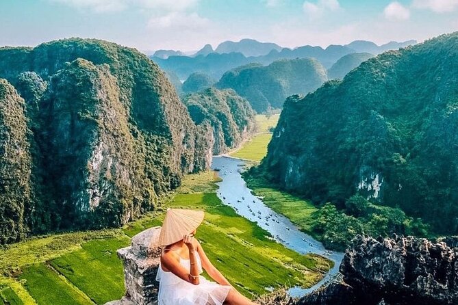 Ninh Binh full day-Hoa Lu temple & biking, Tam Coc boat trip, Dragon mountain - Climbing Mua Mountain to the Dragon