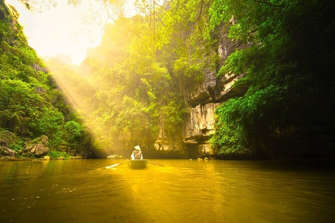 Ninh Binh Full-Day to Hoa Lu Tam Coc & Mua Cave Via Boat & Bike - One day, three sides of Ninh Binh
