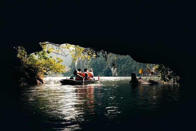 Ninh Binh Full Day Tour from Hanoi by Limousine - Trang An: caves by boat