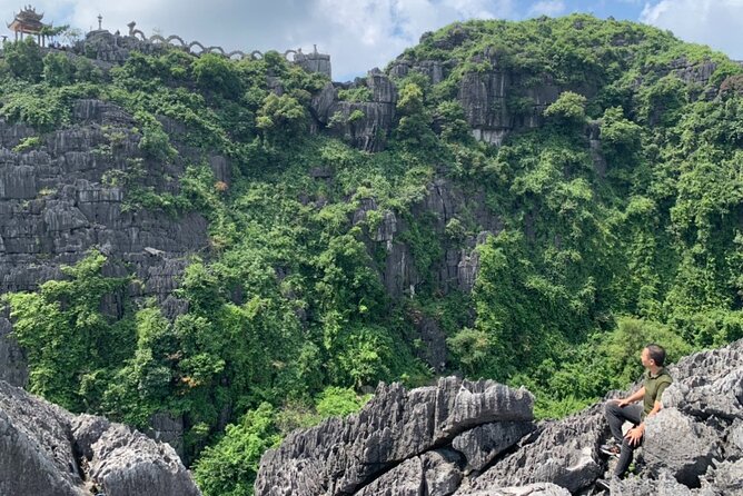 Ninh Binh Group Tour of 11 from Hanoi via Mua Cave Tam Coc Hoa Lu - The long day, fitness level, and comfort