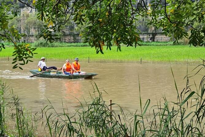 Ninh Binh HIGHTLIGHT & HIDDEN GEM Tour From Hanoi: Skip-The-Line - Leaving Hanoi before the traffic builds