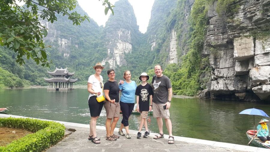 Ninh Binh: Hoa Lu, Trang An and Mua Caves Hiking Day Trip - Mua Cave and the 486-step test