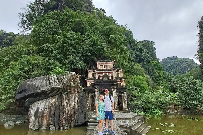 Ninh Binh Luxury Day Tour by Limousine- Small Group- All included - Cycling through villages on a sports bike