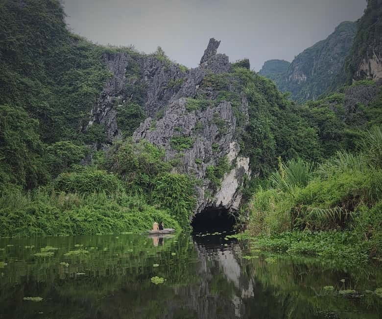 Ninh Binh Private Tour: Bai Dinh-Trang An/Tam Coc-Mua Cave - Lunch and what the $106 covers