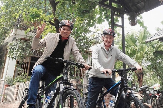 Ninh Binh Private Tour to Mua Cave Trang An Grottoes From Hanoi - Trang An by Sampan