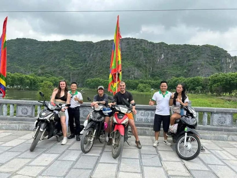 Ninh Binh Sunset Motorbike: Mua Cave, Coi Khe & Hoa Lu Town - Hoa Lu Old Town after dark